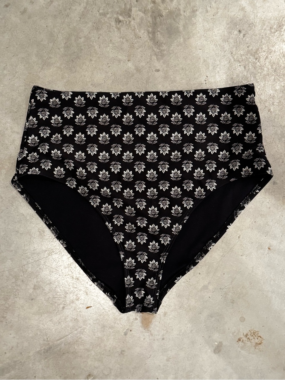 Old Navy Black High-Waist Floral-Print Women’s Bikini Bottoms Size Mecium